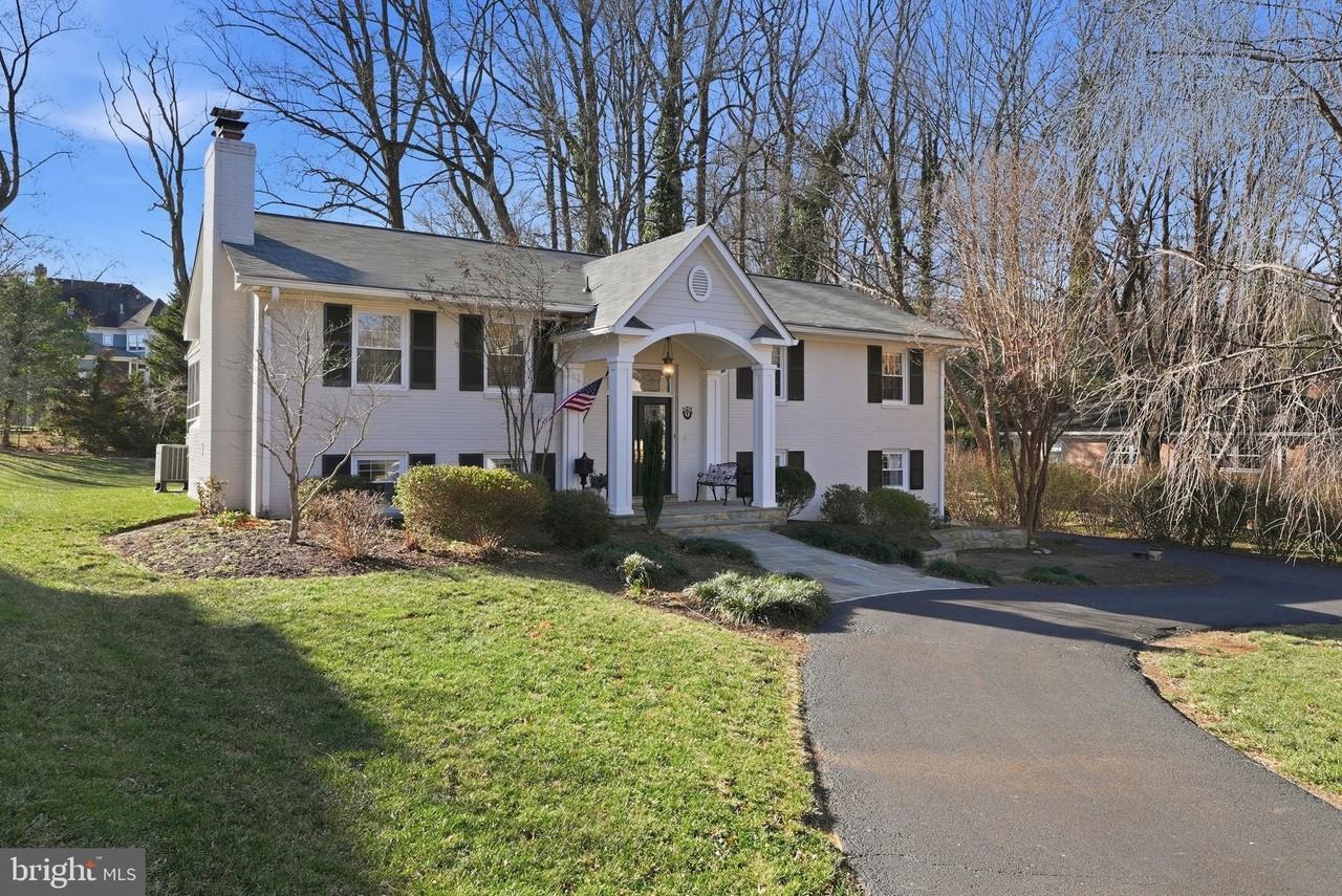 7001 Arbor Ln - Photo 2 of 43