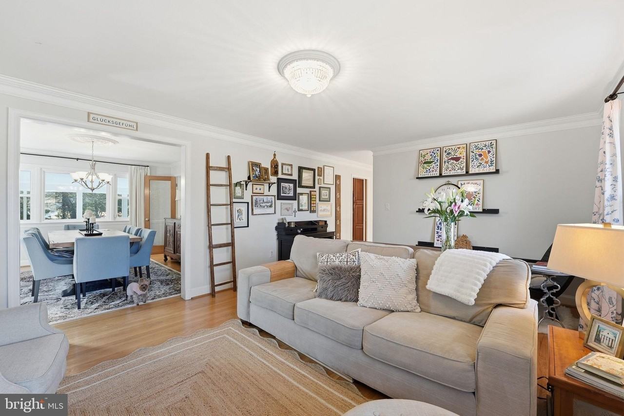 7001 Arbor Ln - Photo 6 of 43