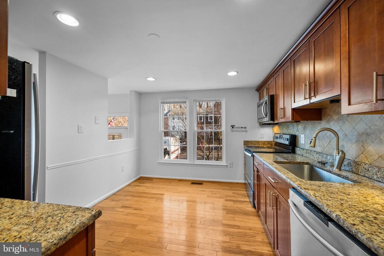 5718 Wood Mouse Ct - Photo 7 of 37