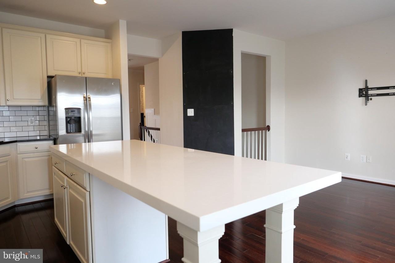 25152 Sweet Myrtle Sq - Photo 3 of 41