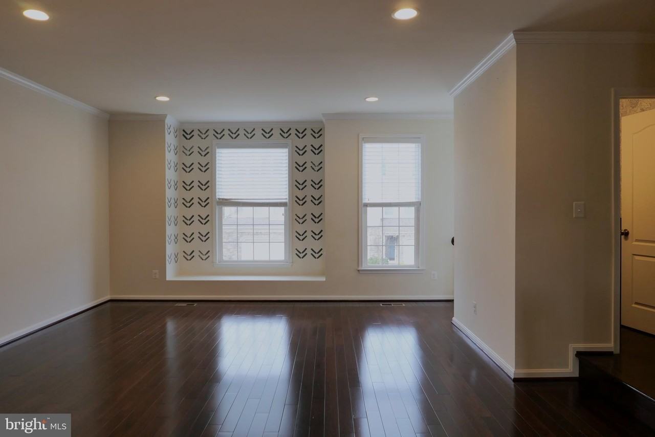 25152 Sweet Myrtle Sq - Photo 5 of 41