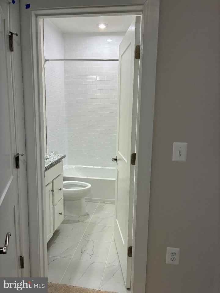 1014A Mays Ln - Photo 7 of 12