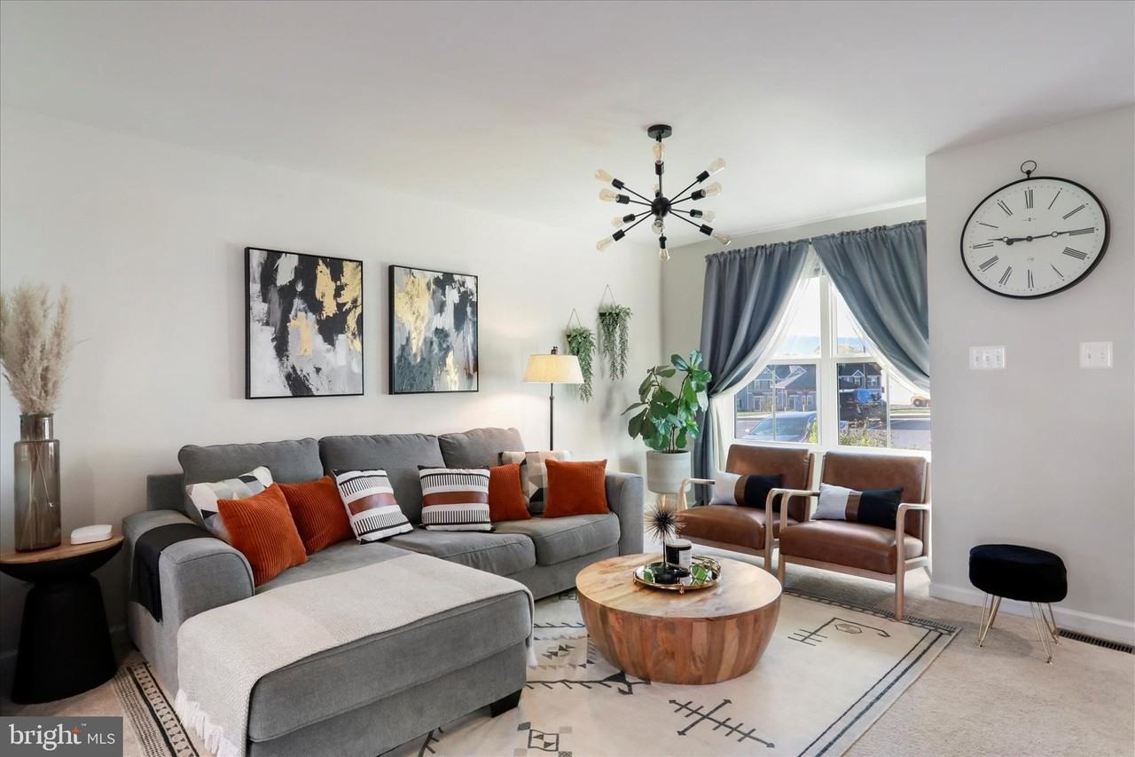 206 Spring Pl - Photo 7 of 30