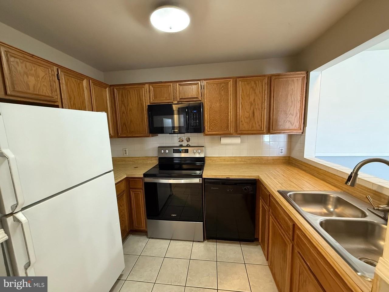 102 Picadilly Ln Apt 203 #203 - Photo 6 of 13