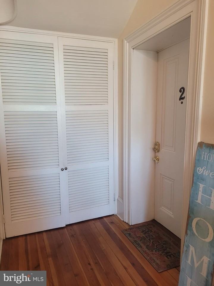 447 N Loudoun St - Photo 3 of 20