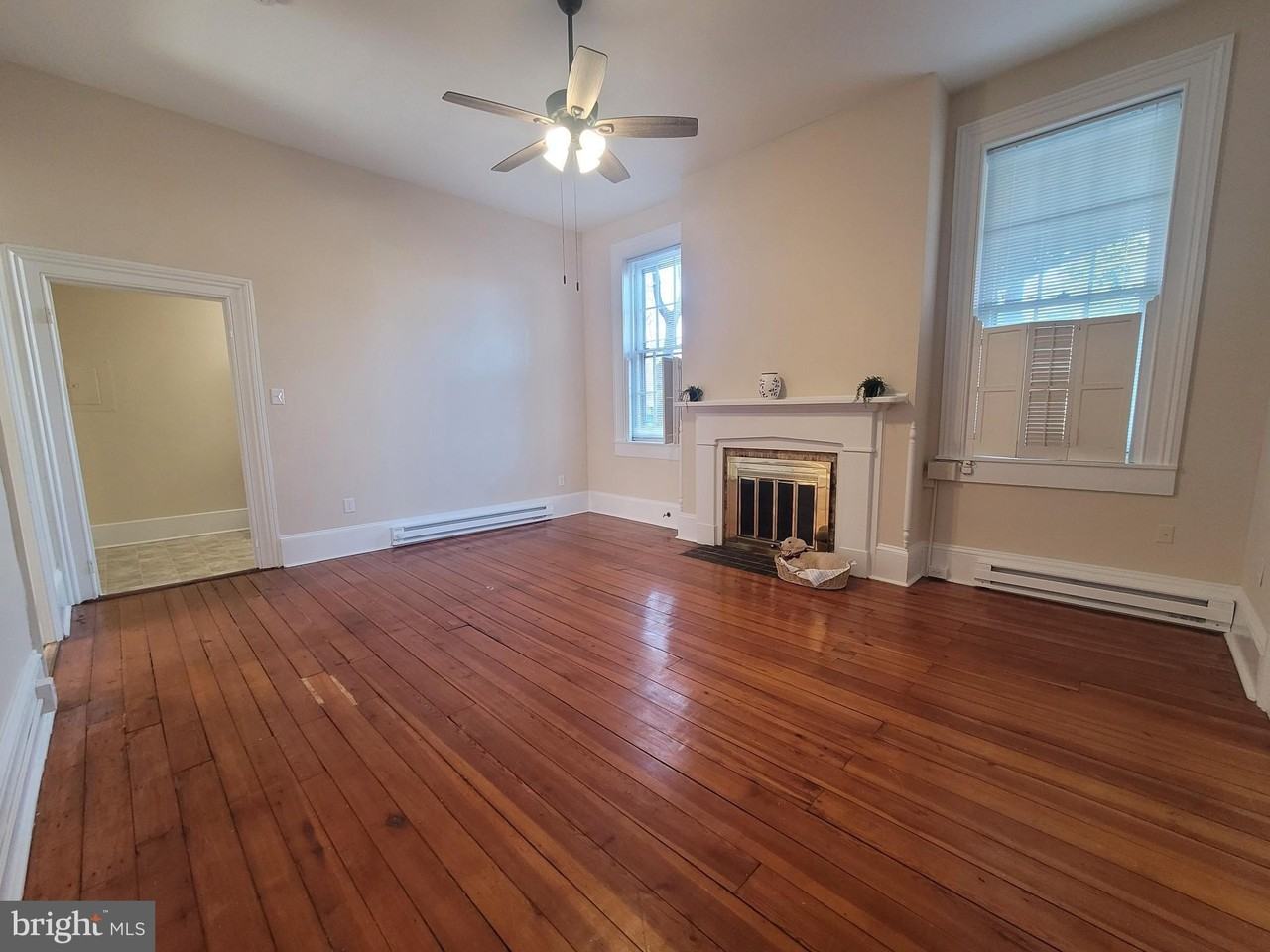 447 N Loudoun St - Photo 4 of 20