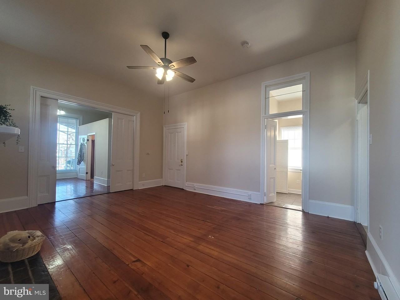 447 N Loudoun St - Photo 6 of 20