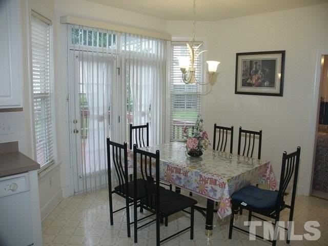 3319 Swinford Ct - Photo 4 of 17