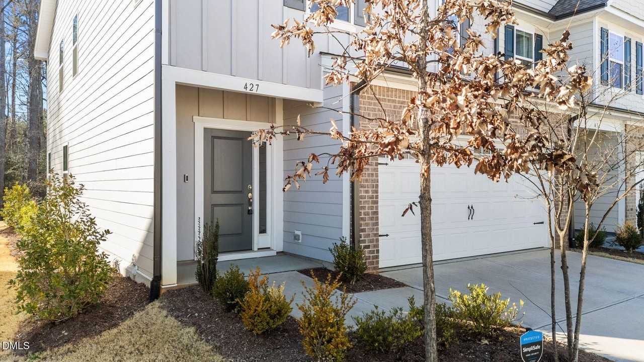 427 Glen Clova Dr - Photo 2 of 42