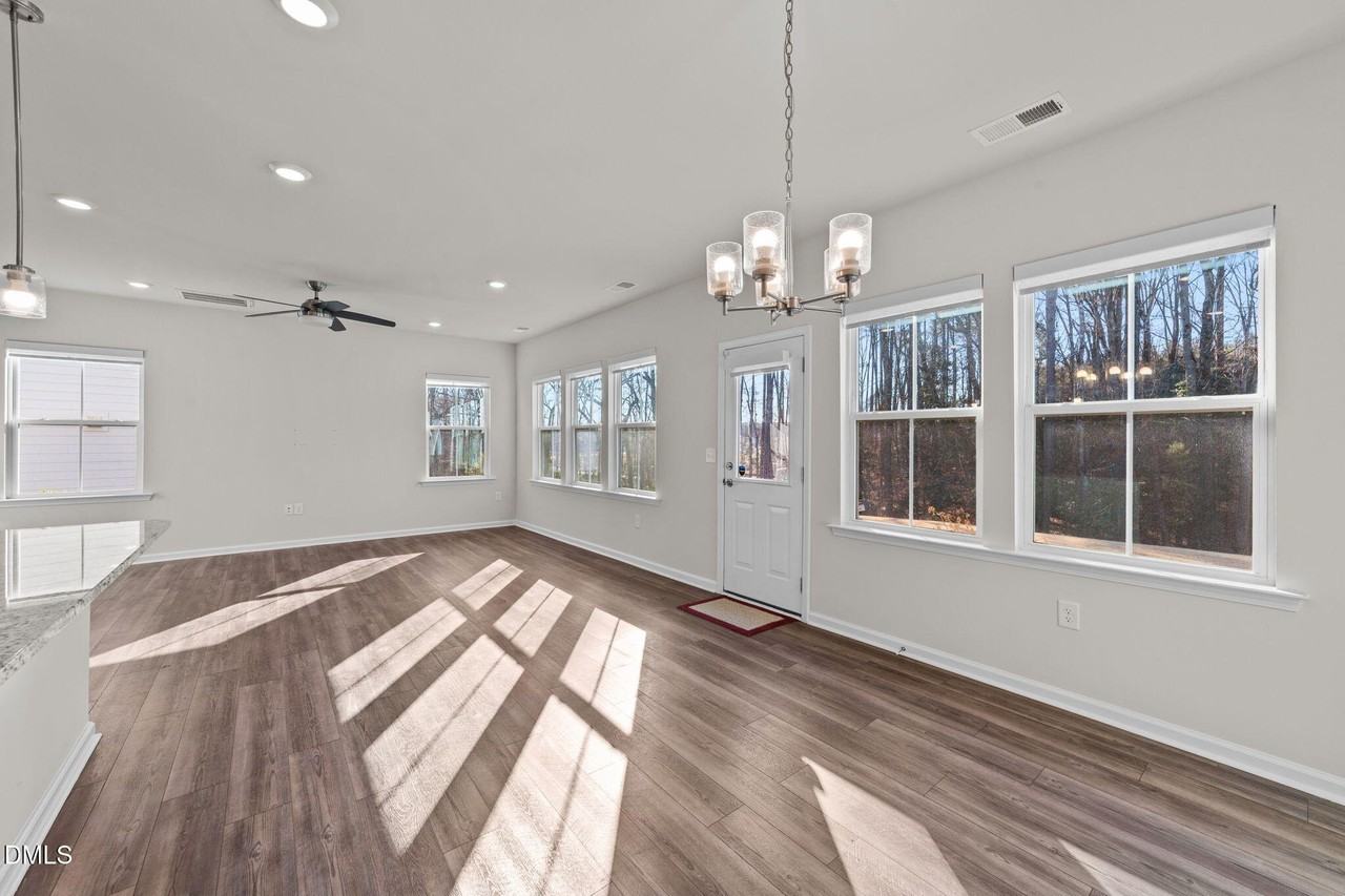 427 Glen Clova Dr - Photo 7 of 42