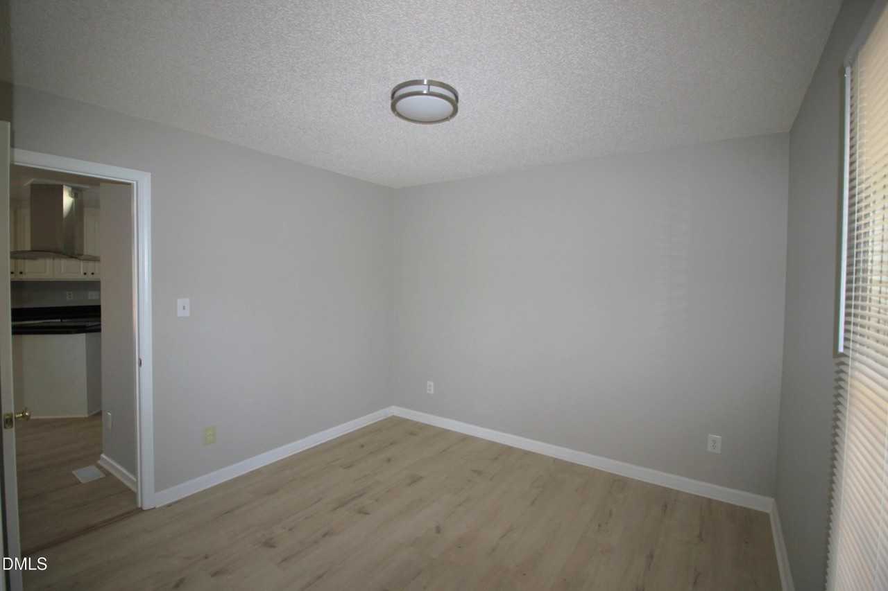 8108 Owenston Ct - Photo 4 of 28