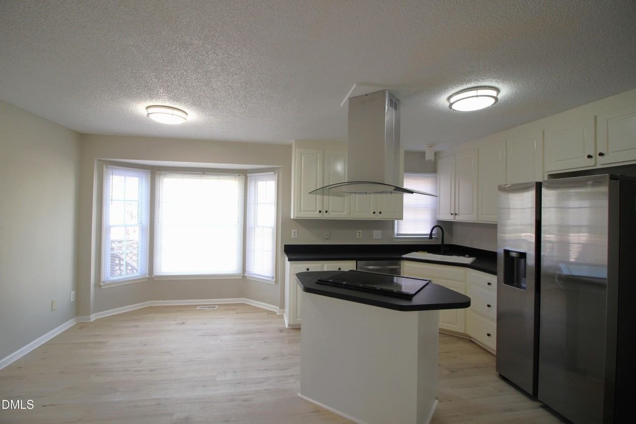 8108 Owenston Ct - Photo 6 of 28