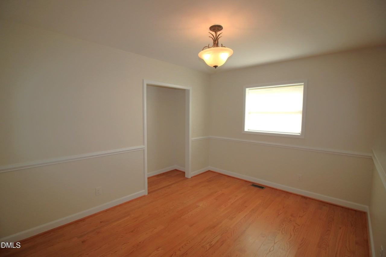 222 Wilmot Dr - Photo 4 of 25