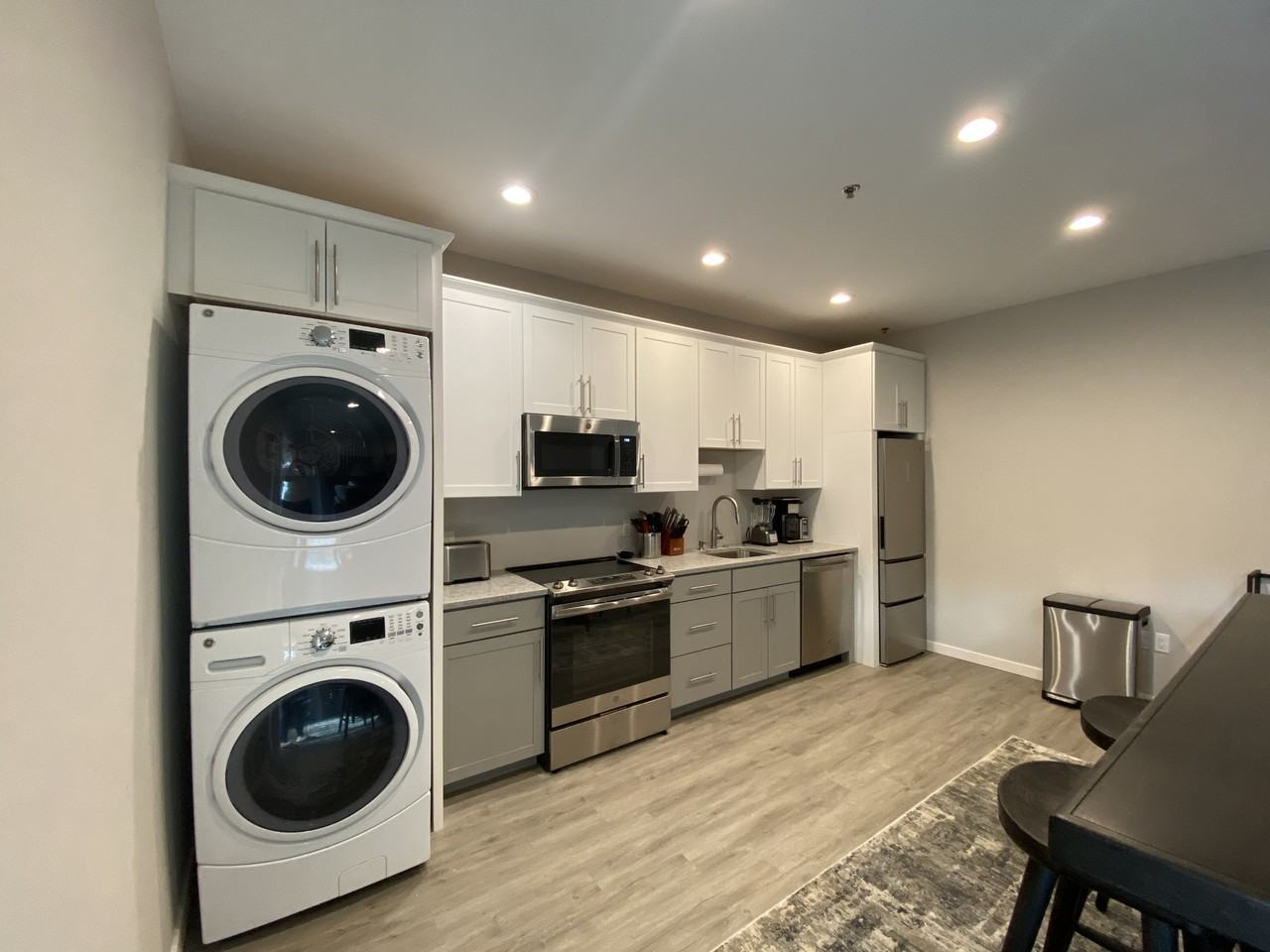 3 Burkes Beach Rd #B - Photo 4 of 18