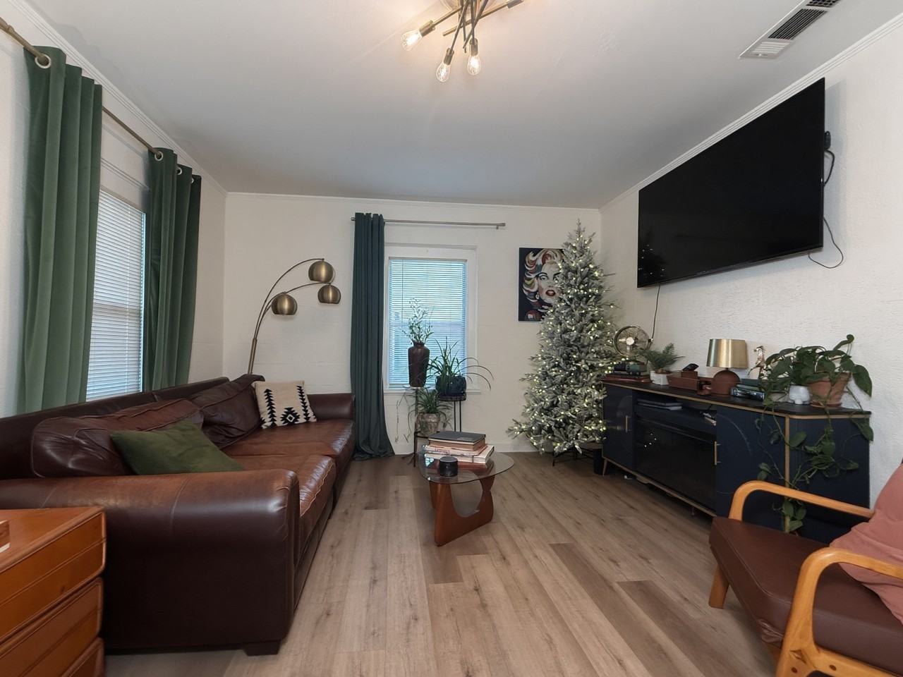 504 W Gandy St #1 - Photo 3 of 13