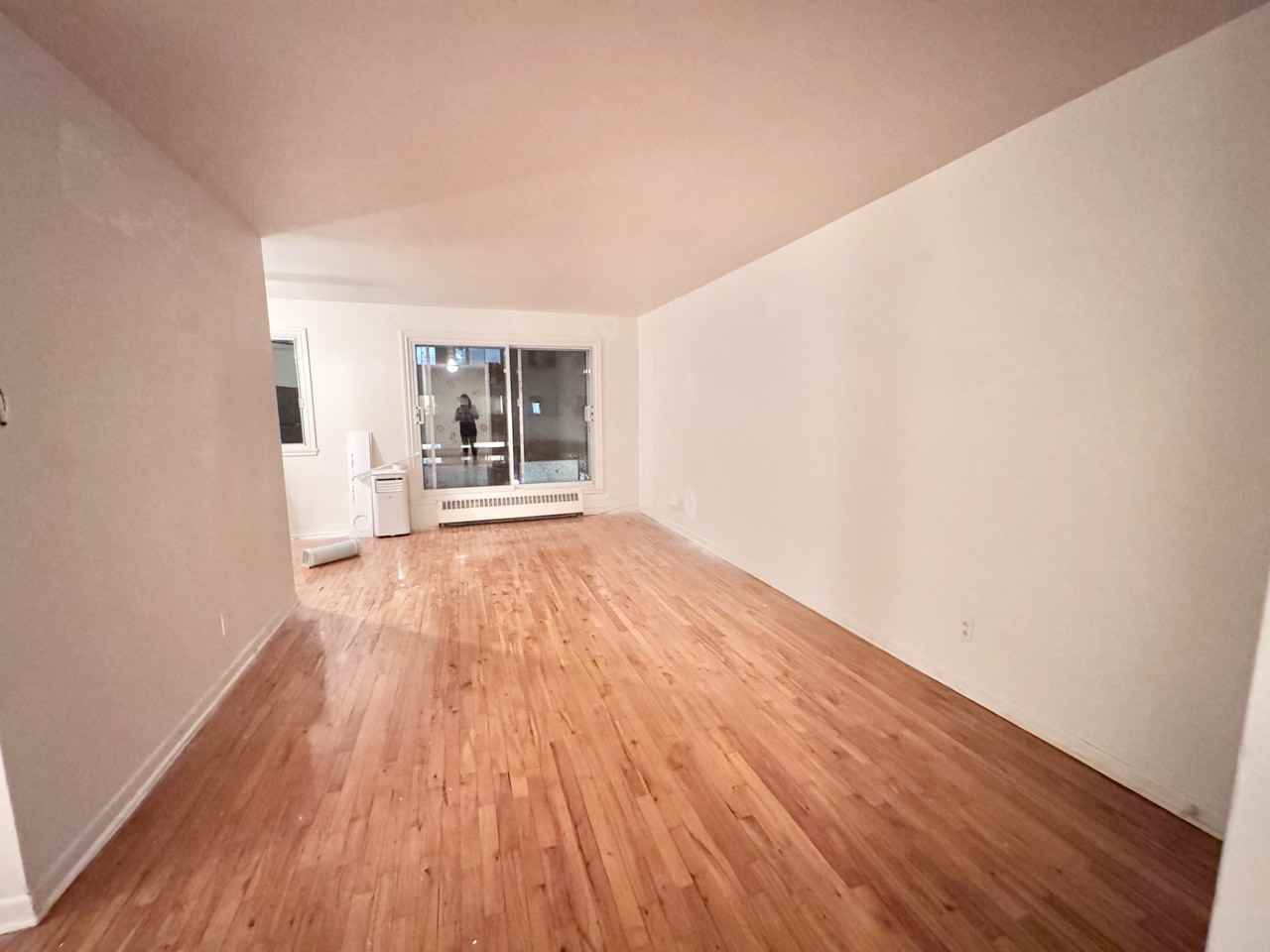 535 33e Avenue #111 - Photo 4 of 8