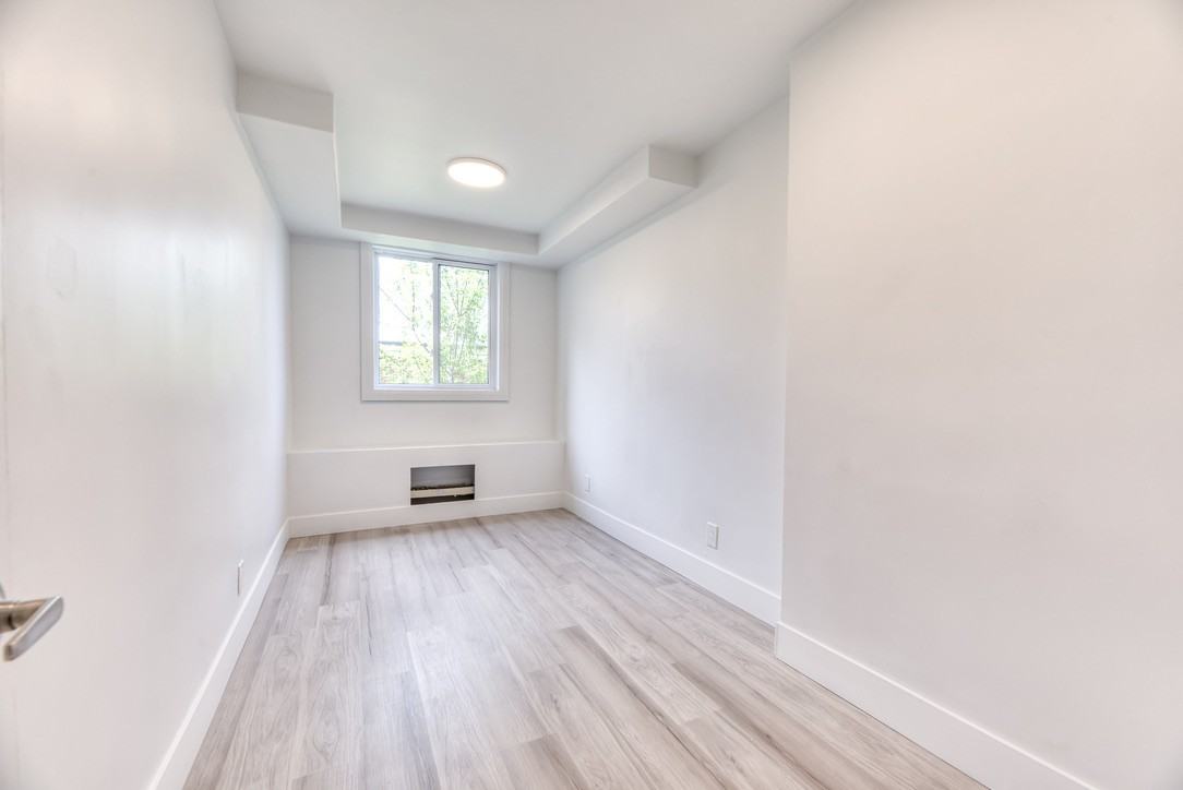 2660 Rue Goyer #204 - Photo 6 of 11