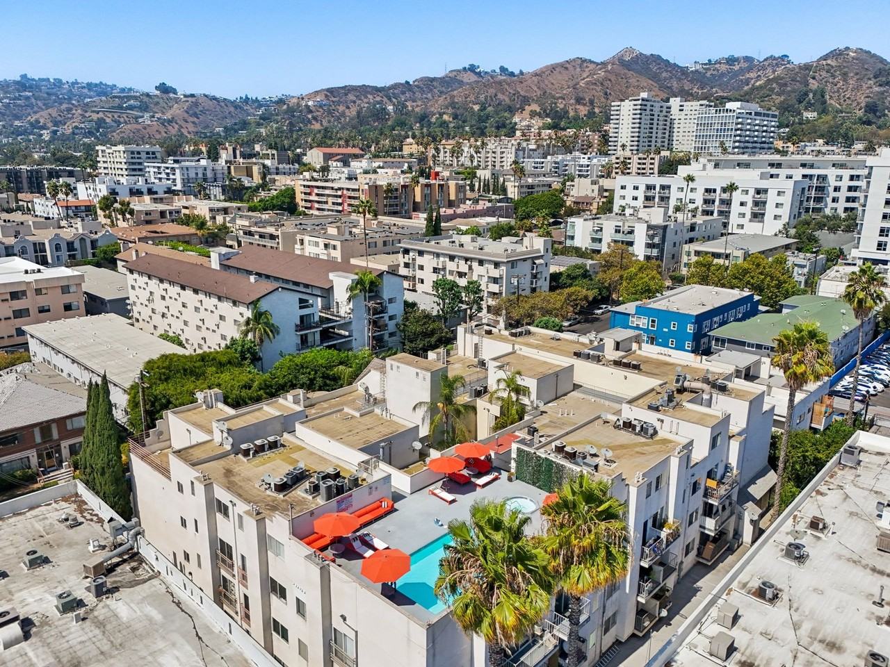 Regency Detroit Apartments - Photo 2 of 9