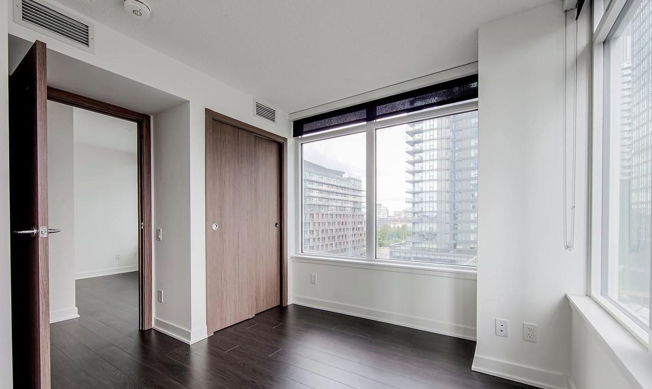 19 Bathurst Street #906 - Photo 5 of 13