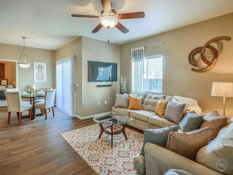 Villas on Bell - Photo 4 of 27