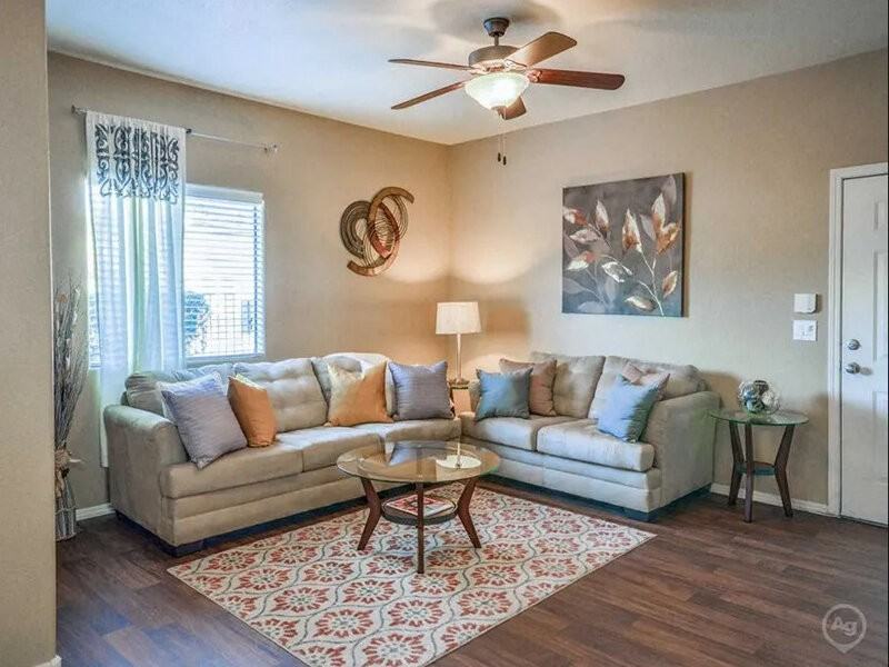 Villas on Bell - Photo 6 of 27