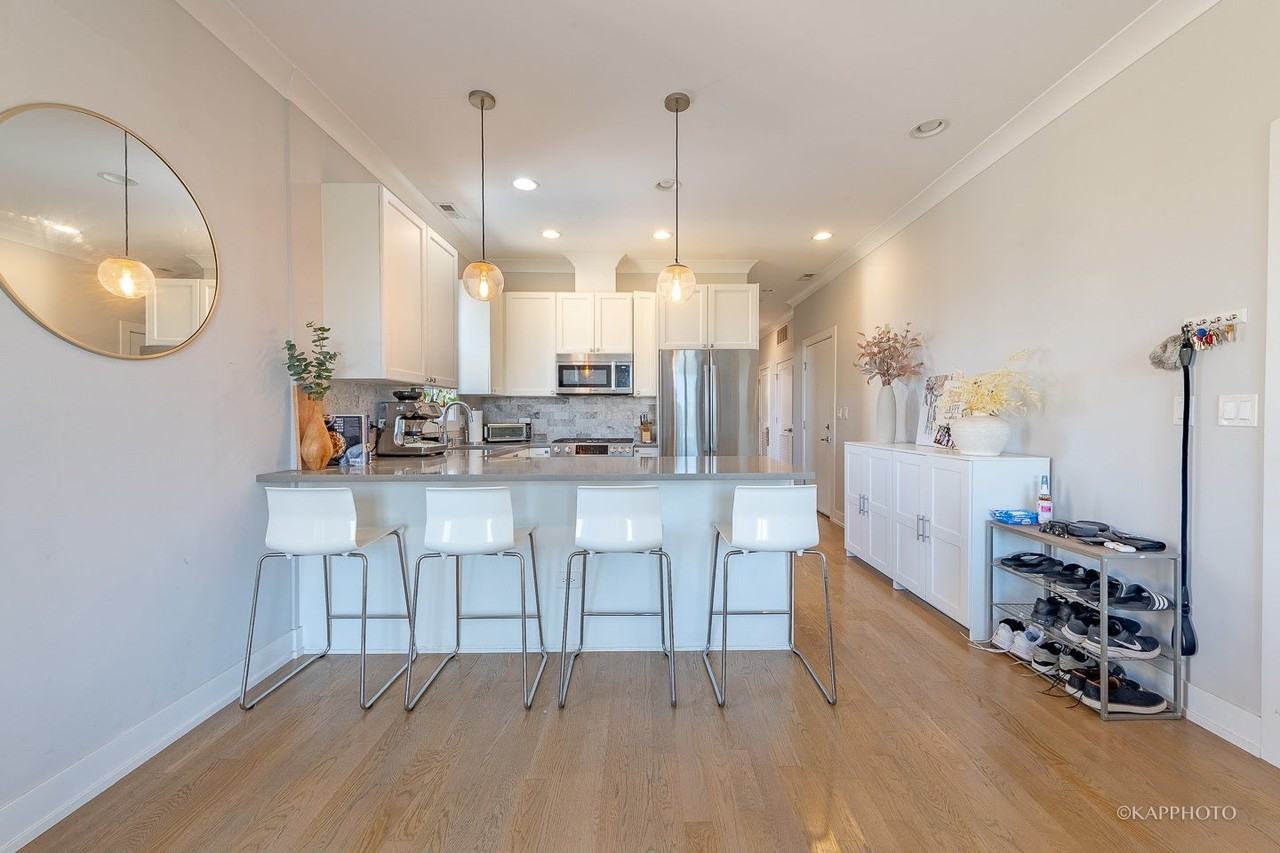 457 N Aberdeen St - Photo 5 of 27