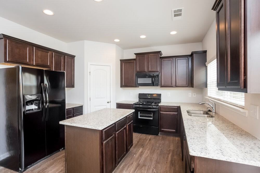 211 Susie Creek Ln - Photo 7 of 17