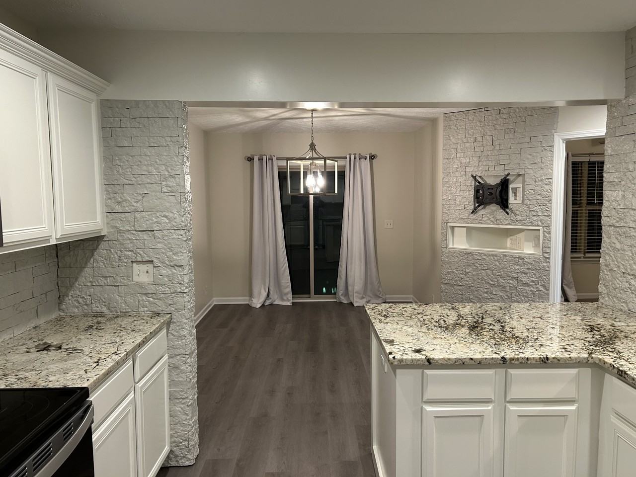 905 Thunder Gulch Way - Photo 5 of 14