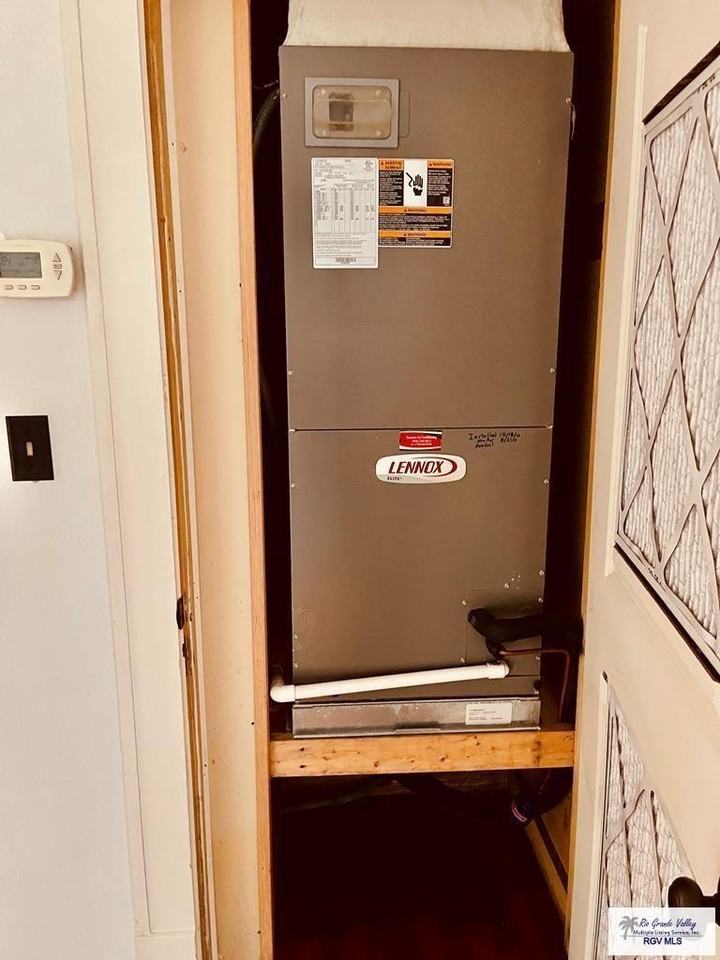 901 Lakeside Blvd - Photo 5 of 22