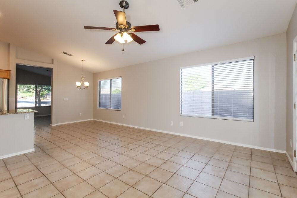 14909 W Watson Cir - Photo 7 of 16