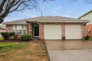 featured image of 2807 N Hampton Dr