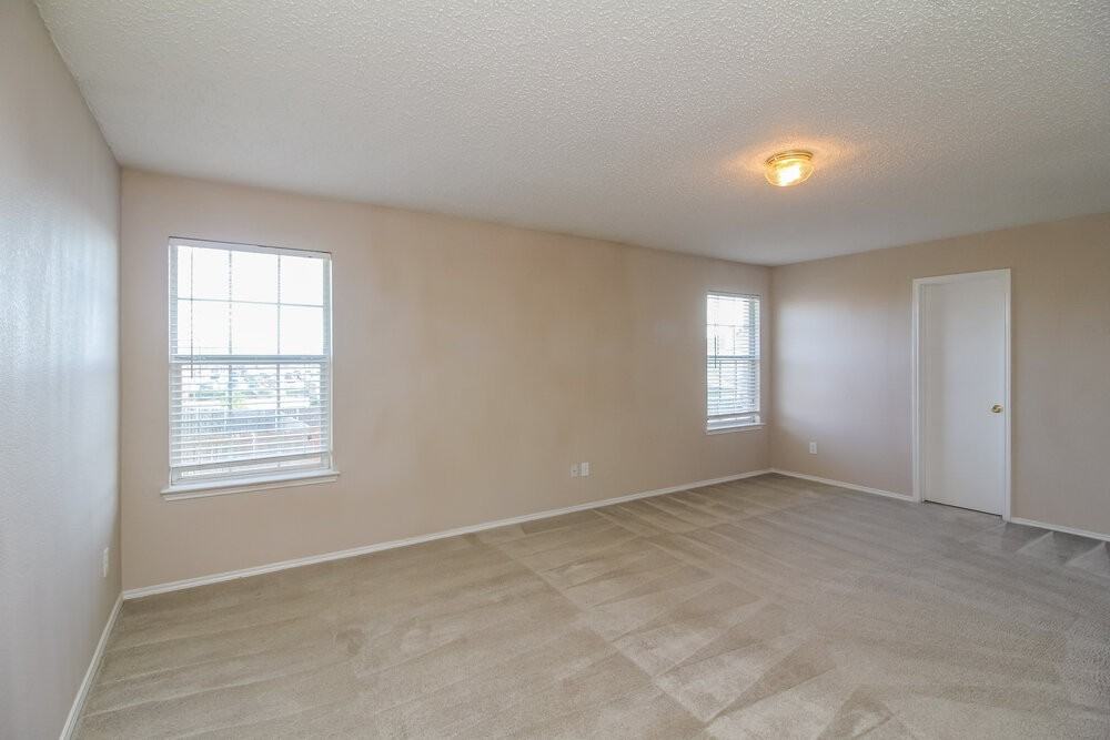 6601 Swainson Trl - Photo 6 of 15