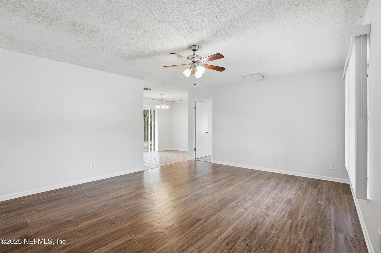 8362 Kipling Ct - Photo 3 of 21