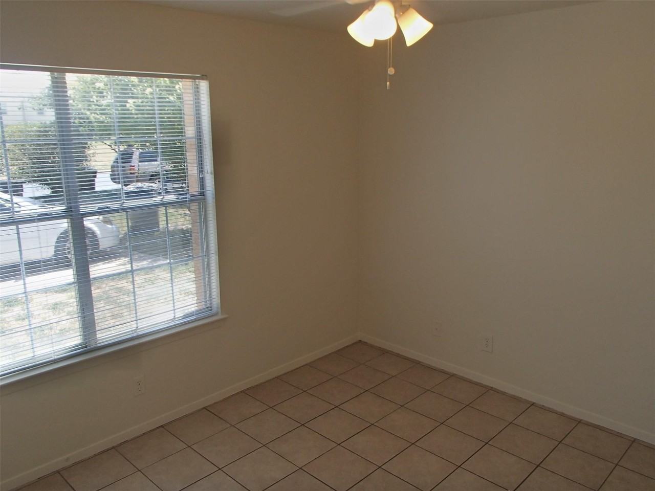 2202 Katy Ln Unit A - Photo 7 of 9