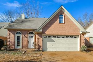 featured image of 2219 Lake Hill Ct