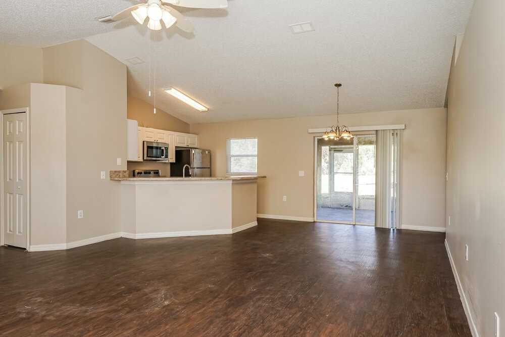 3164 N Covington Dr - Photo 5 of 16