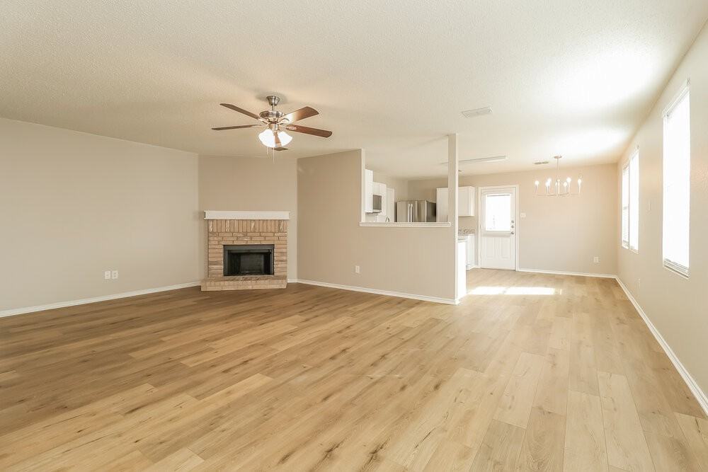 517 Riverflat Dr - Photo 5 of 16