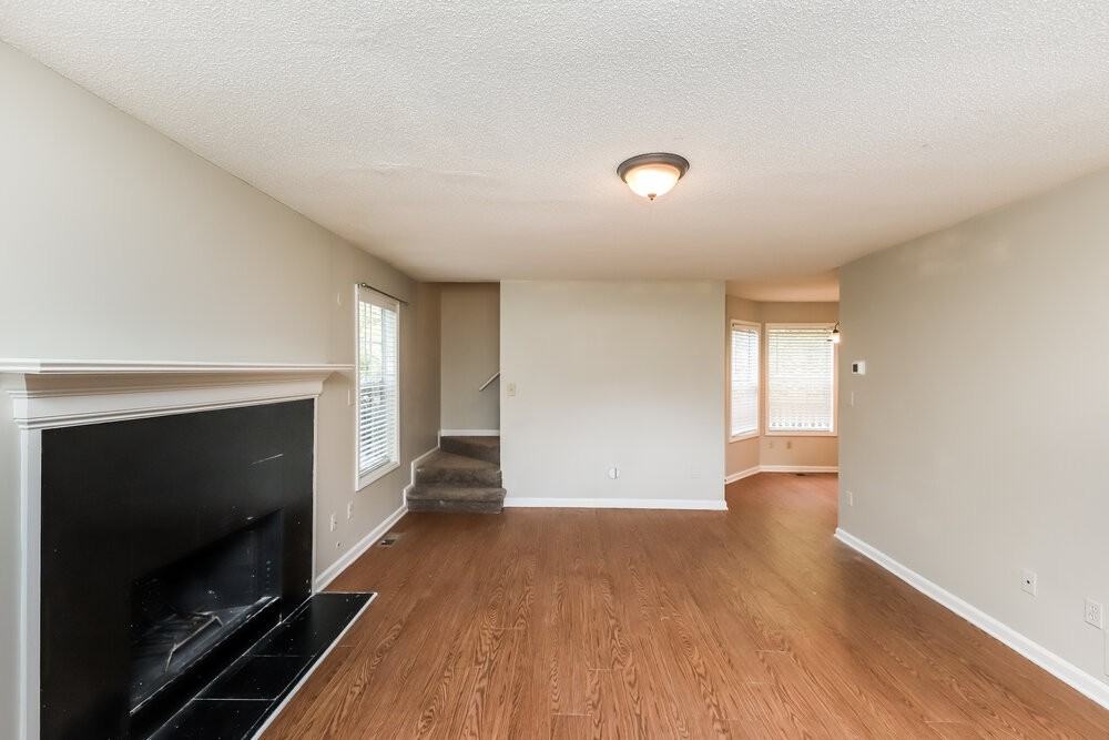 7285 Hunters Ridge Dr - Photo 5 of 20