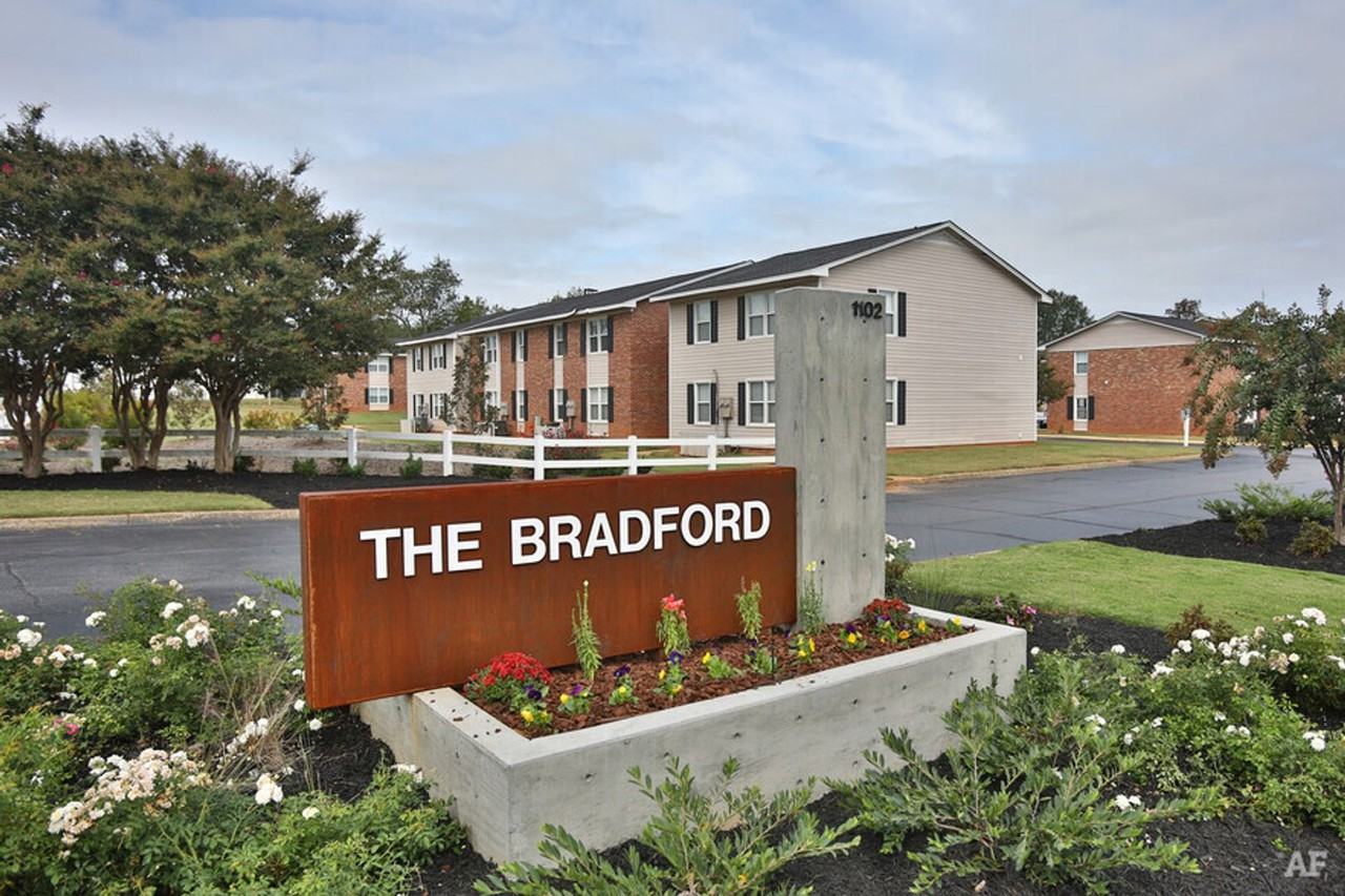The Bradford Apartments - Photo 2 of 15