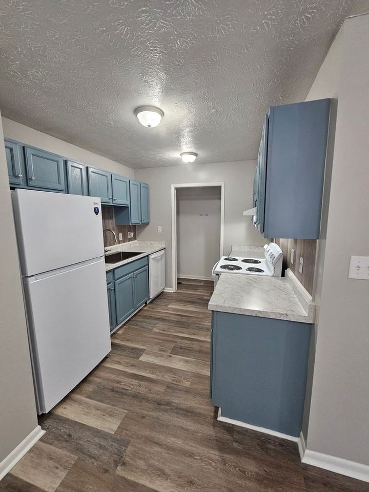 4121 Whistlers Way - Photo 3 of 47