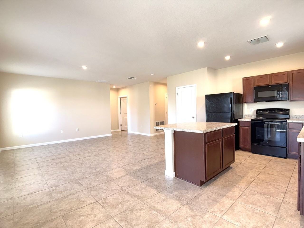 1481 Haines Dr - Photo 7 of 28