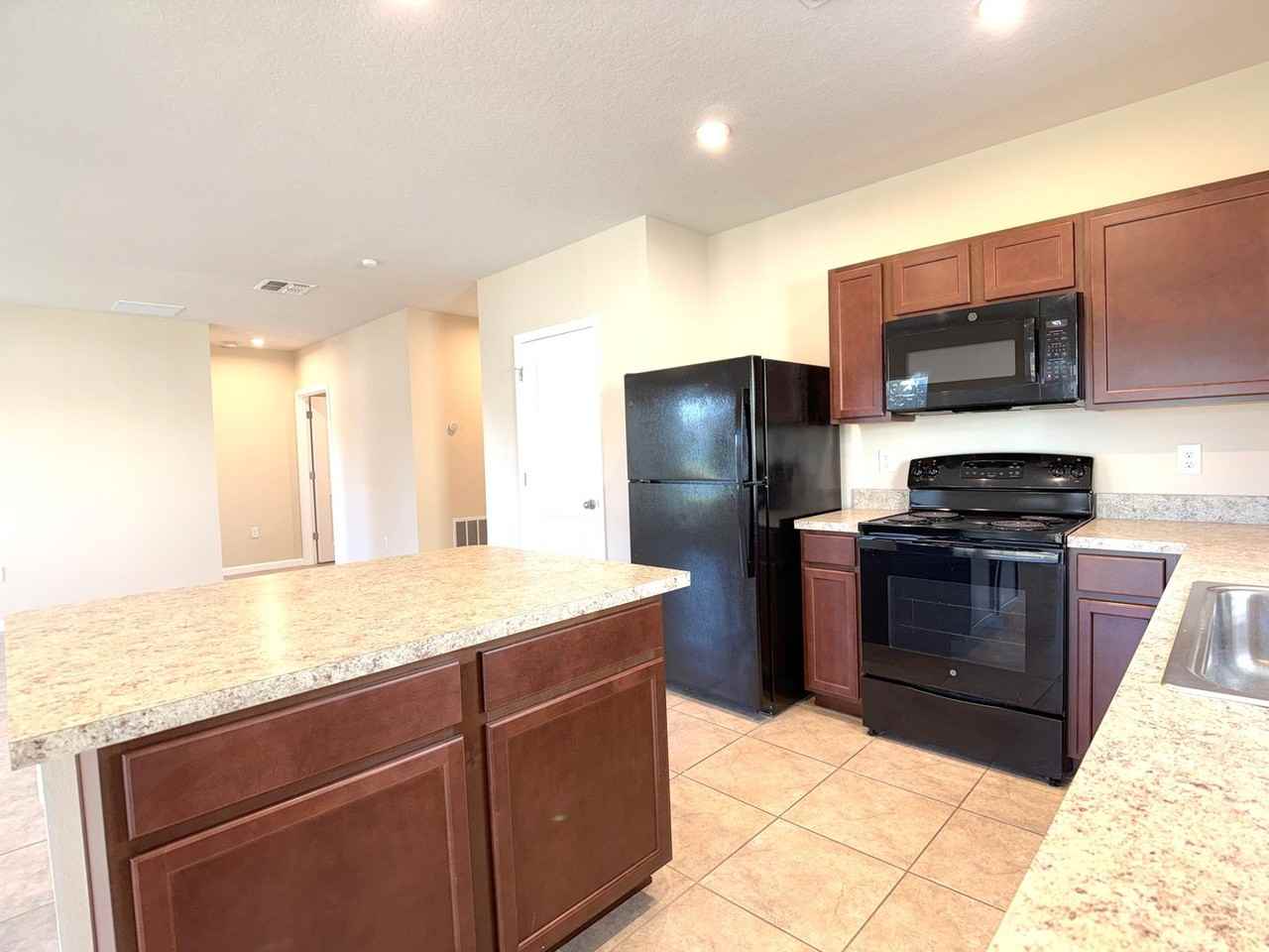 1481 Haines Dr - Photo 4 of 28