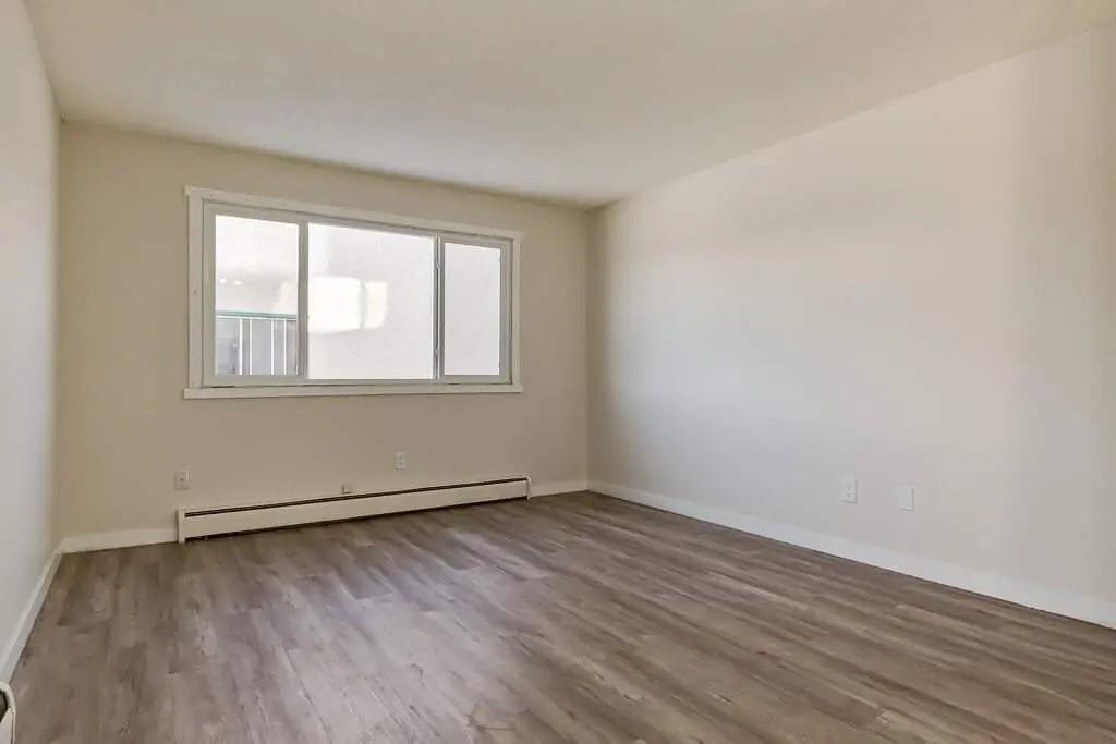 Aiva Manor - Photo 7 of 21