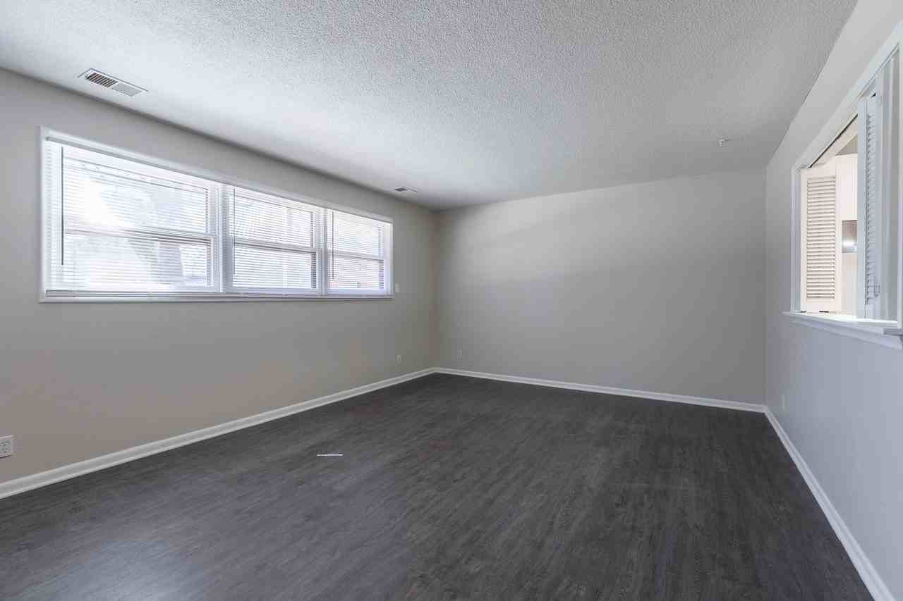 Oak Ridge Apartments in Millard - Photo 3 of 13