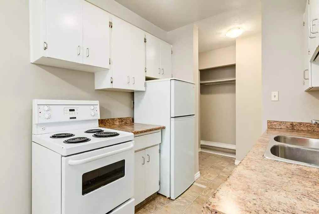 Beaumont Manor - Photo 5 of 13