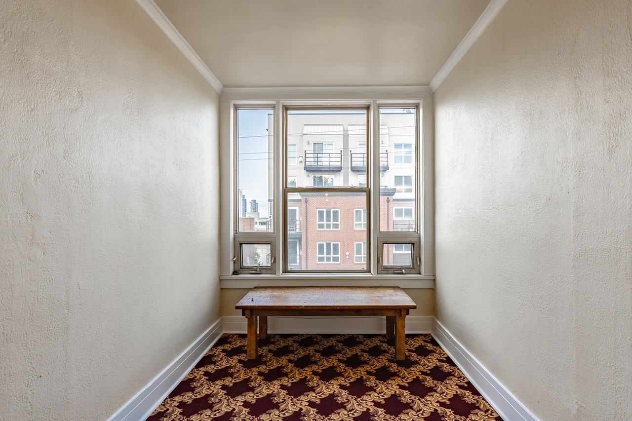 Carlyle Apartments - Photo 4 of 8