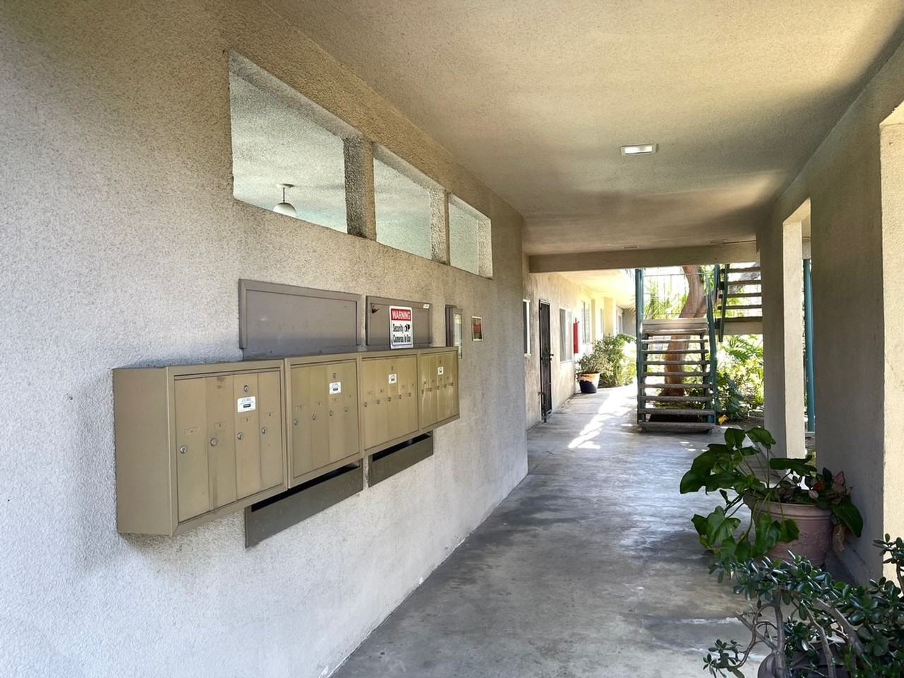 ALTA - Photo 2 of 34