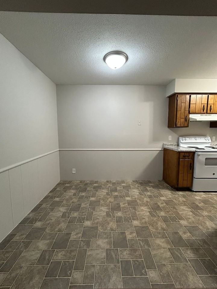 Hillside Park Rentals (4730 N. 61st St.) - Photo 4 of 40