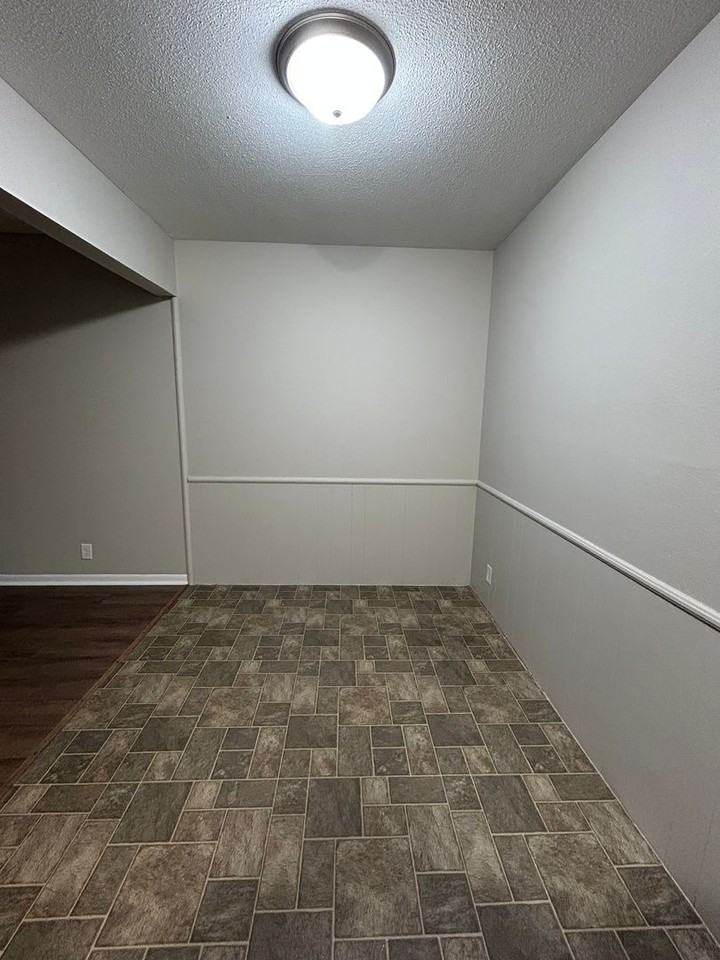 Hillside Park Rentals (4730 N. 61st St.) - Photo 5 of 40