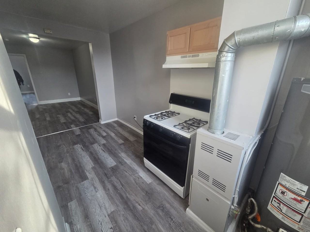 23 Monroe St - Photo 4 of 14